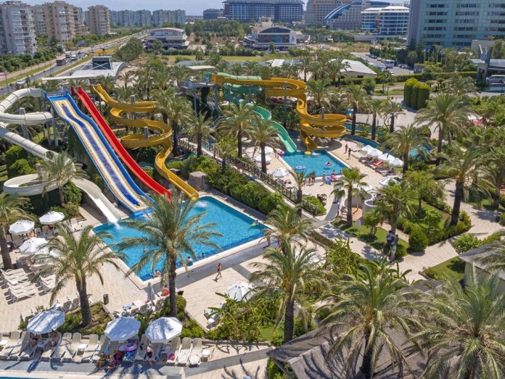 Antalya utazás Royal Wings