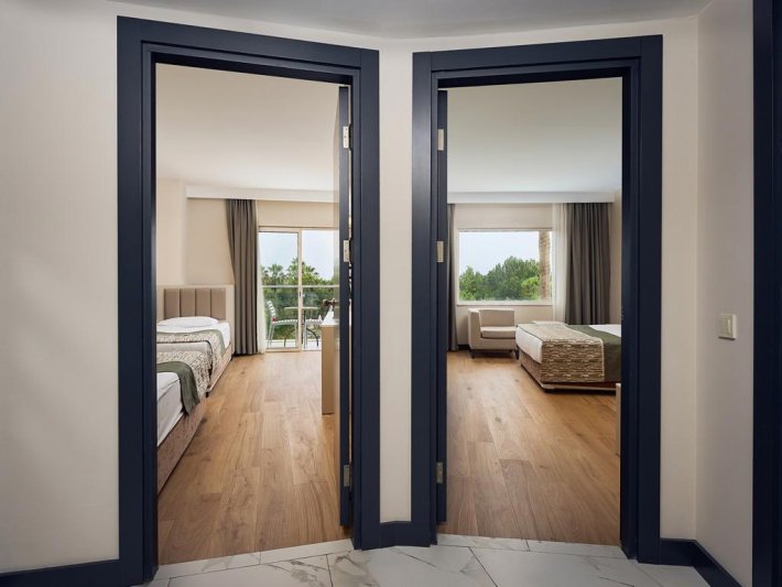 Side utazás Sea World Resort Spa