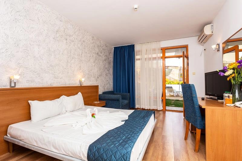 Napospart utazás Sunrise Family Resort