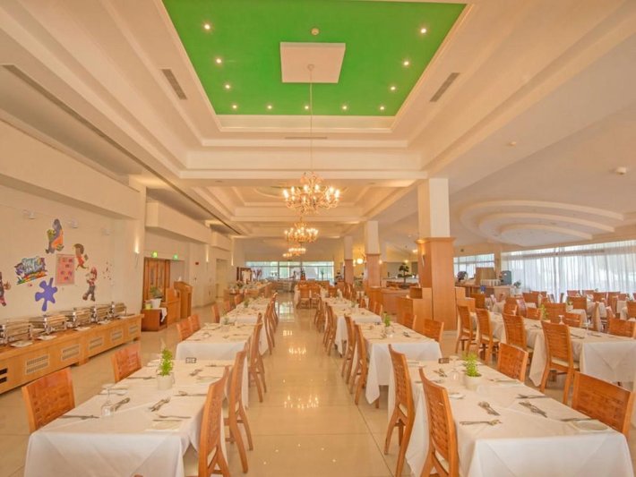 Dél-Ciprus utazás The Dome Beach Hotel & Resort