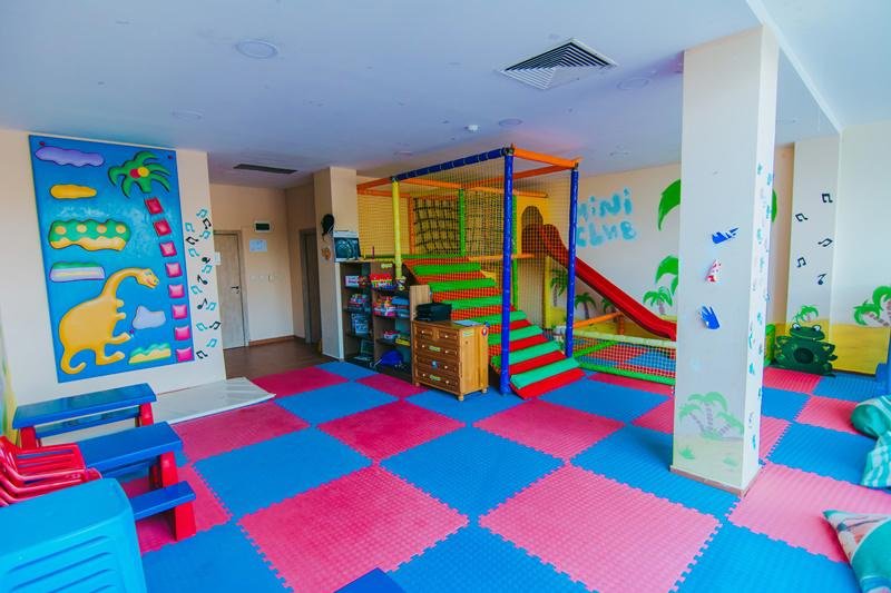 Napospart utazás Tiara Beach Hotel