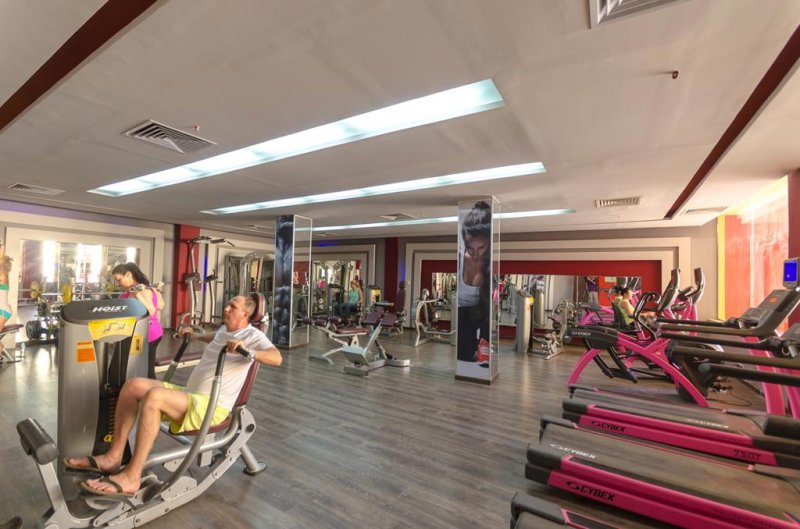 Hurghada utazás Titanic Beach Spa & Aquapark