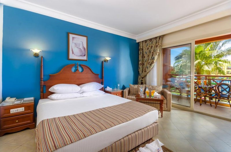 Hurghada utazás Titanic Beach Spa & Aquapark