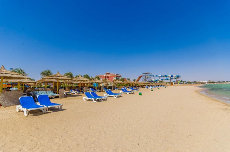 Hurghada utazás Titanic Beach Spa & Aquapark