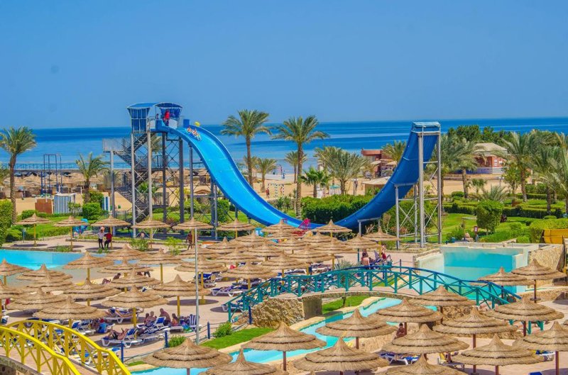 Hurghada utazás Titanic Beach Spa & Aquapark