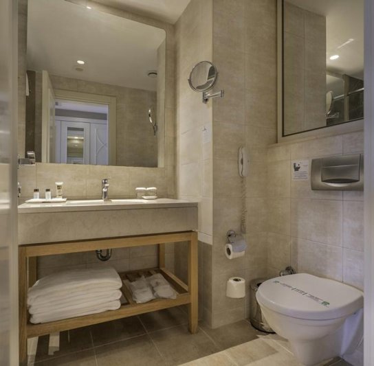 Antalya utazás Titanic Beach Lara