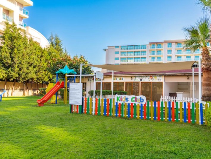 Alanya utazás Titan Garden Hotel