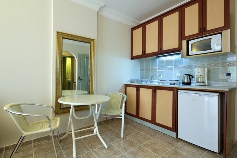 Alanya utazás Villa Sun Flower Aparts & Suites