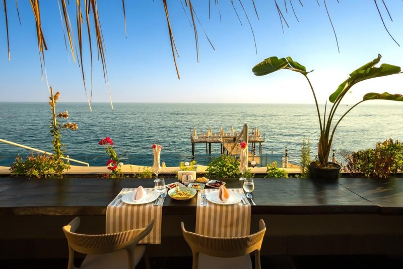 Alanya utazás White City Beach