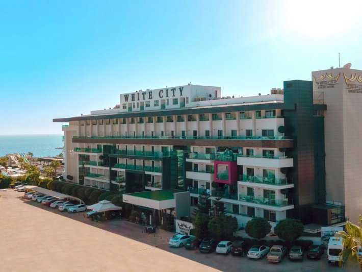 Alanya utazás White City Resort