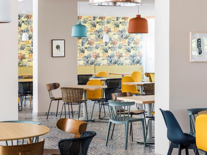 Napospart utazás Zefir Hotel