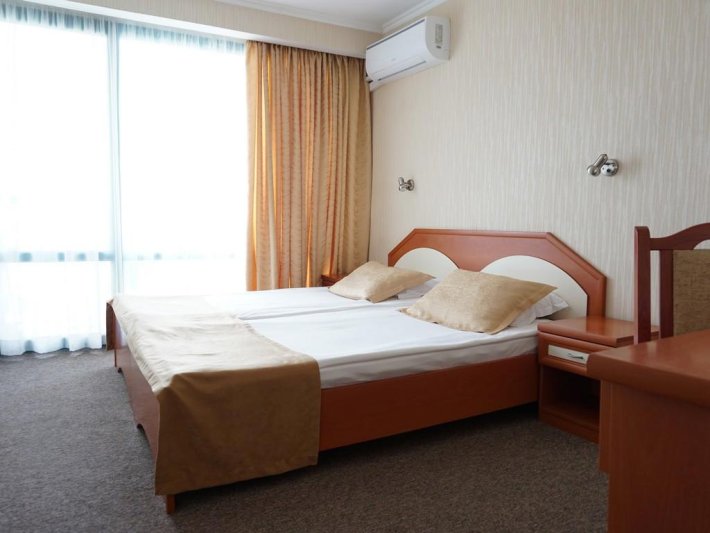 Napospart utazás Zefir Hotel