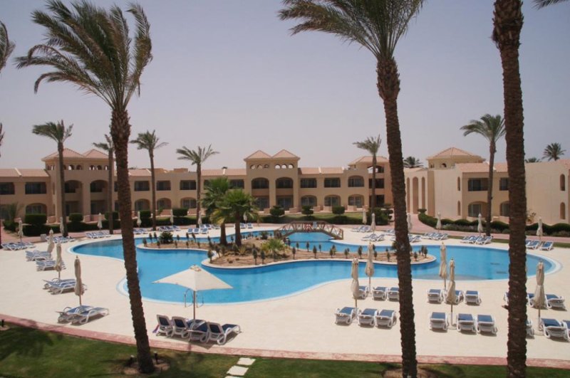 Hurghada utazás Cleopatra Luxury