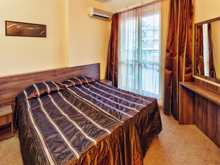 Napospart utazás Forum Hotel