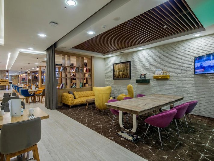 Antalya utazás Holiday Inn Antalya - Lara