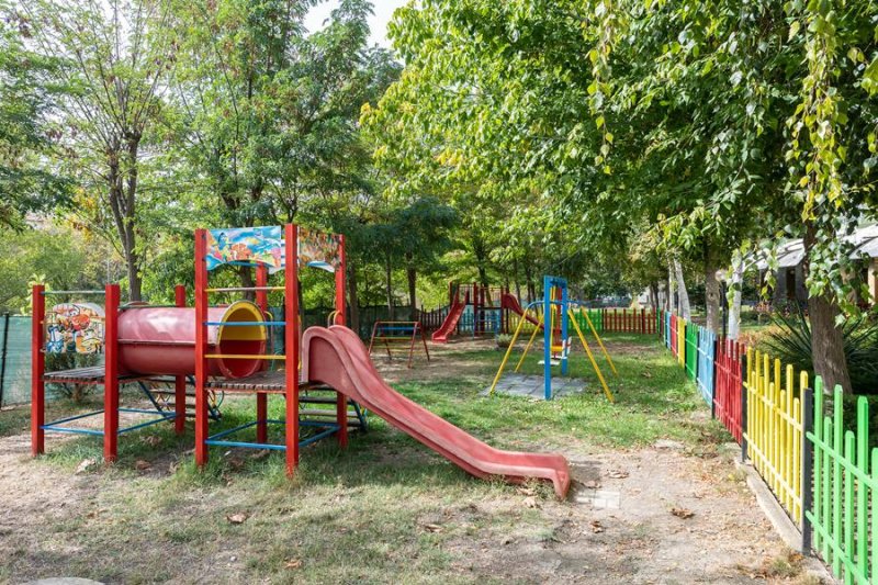 Napospart utazás Ivana Palace