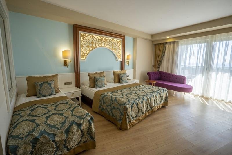 Side utazás J adore Deluxe Hotel & Spa