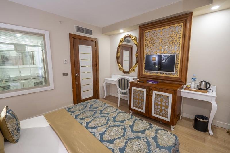 Side utazás J adore Deluxe Hotel & Spa