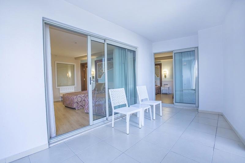 Side utazás J adore Deluxe Hotel & Spa