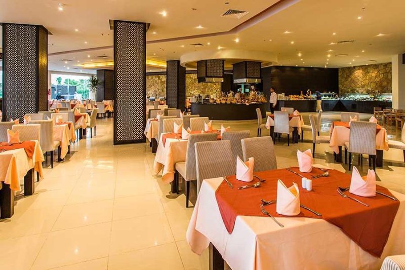 Hurghada utazás Jasmine Palace Resort