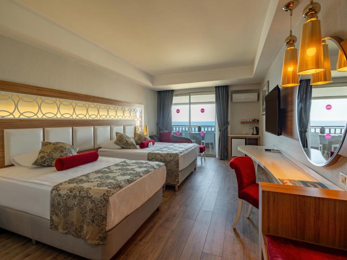 Alanya utazás Justiniano Deluxe Resort