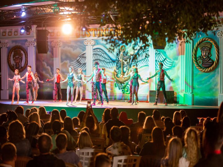 Alanya utazás Justiniano Deluxe Resort