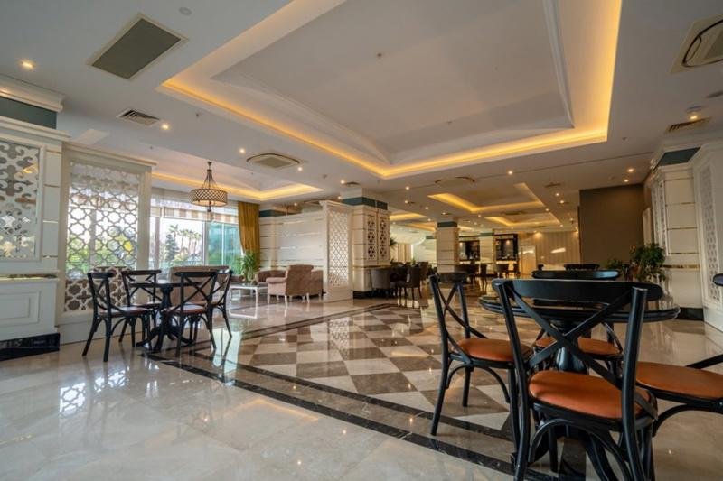 Kemer utazás Karmir Resort & Spa