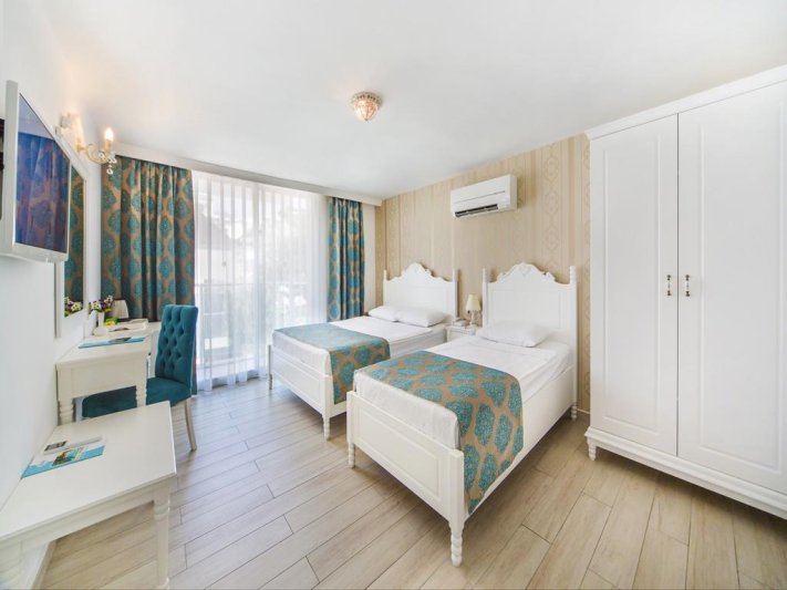 Alanya utazás Kleopatra Atlas Hotel