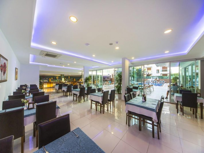 Alanya utazás Kleopatra Atlas Hotel