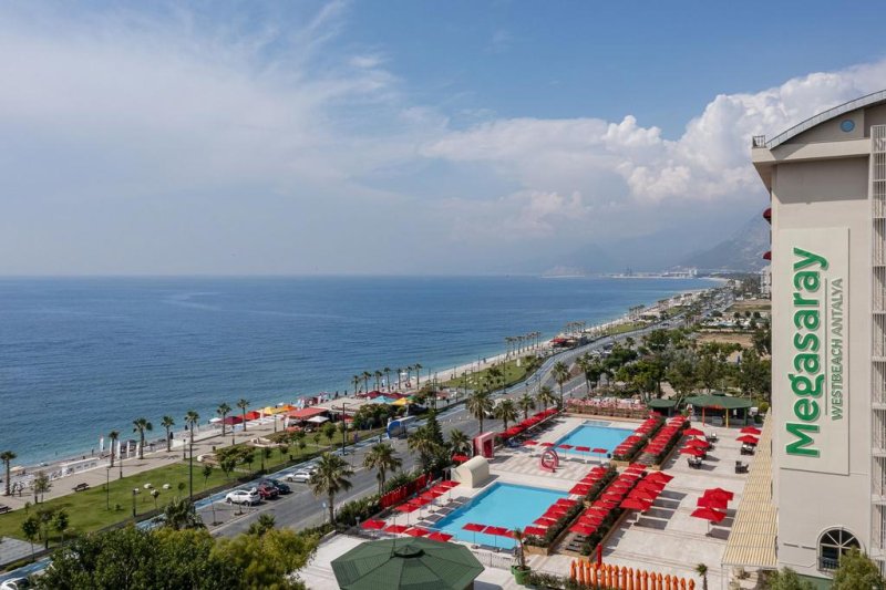 Antalya utazás Megasaray Westbeach Antalya
