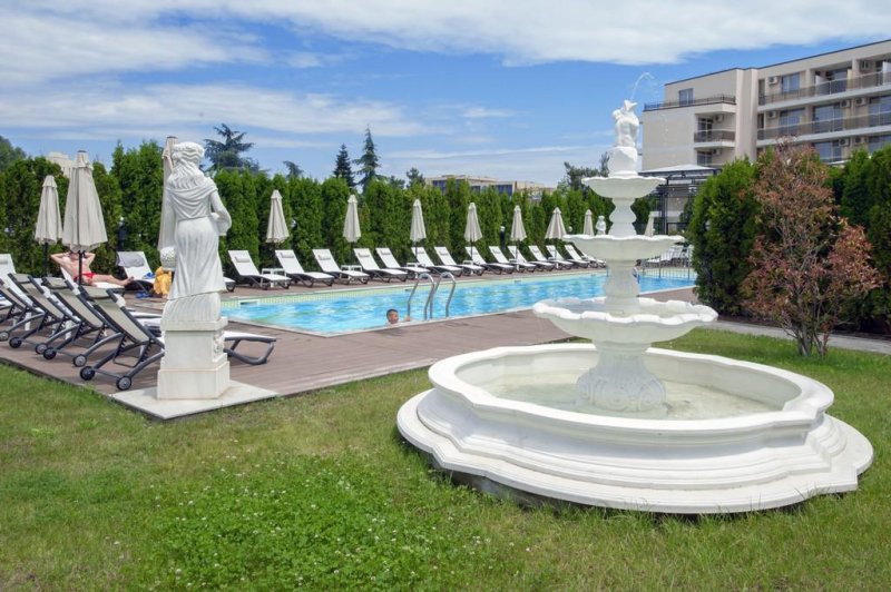 Napospart utazás Rome Palace Deluxe