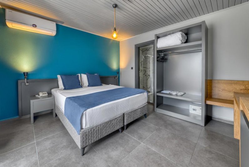 Alanya utazás Royalisa Palmiye Beach Hotel