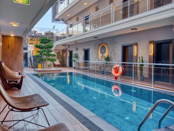 Alanya utazás Royalisa Palmiye Beach Hotel