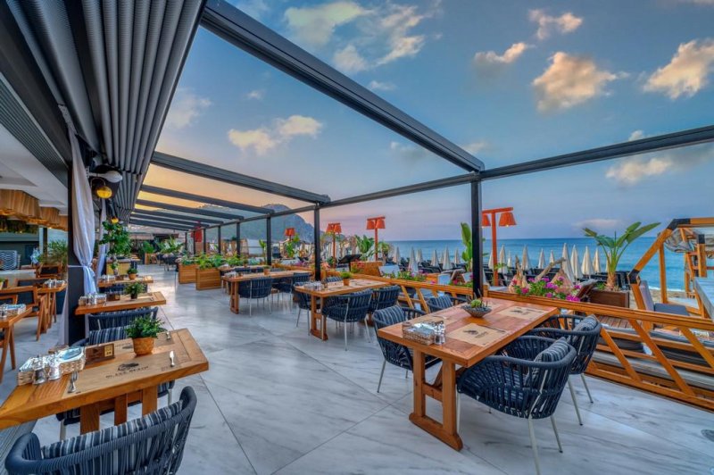 Alanya utazás Royalisa Palmiye Beach Hotel