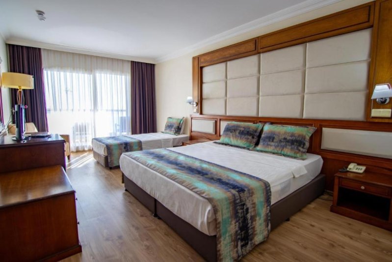 Kusadasi utazás Scala Nuova Beach Hotel