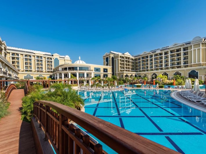 Izmir utazás Sunis Efes Royal Palace