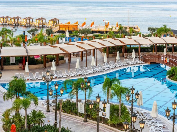 Izmir utazás Sunis Efes Royal Palace