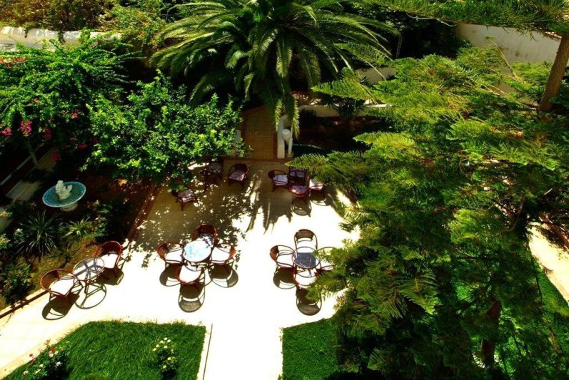 Kréta utazás Achillion Palace