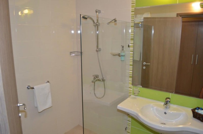 Napospart utazás Aqua Nevis Club Hotel