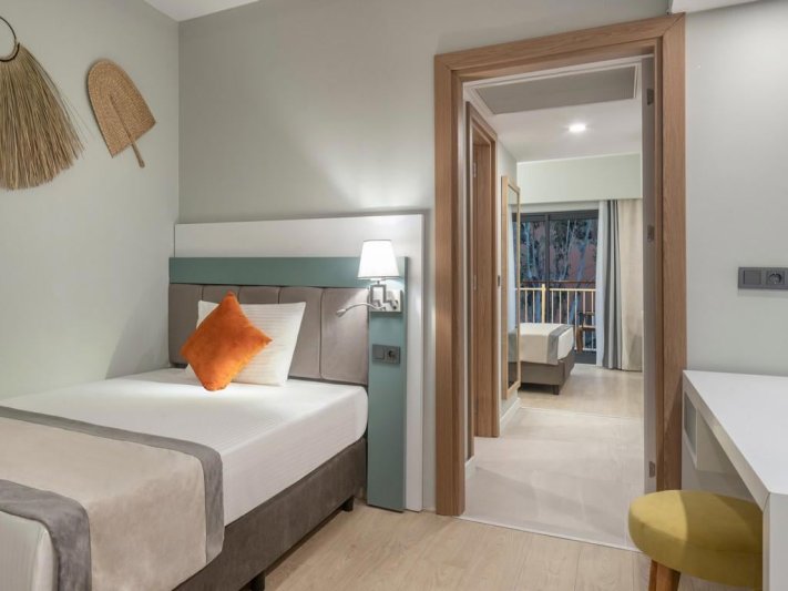Arcanus Hotels Trendline Side Side