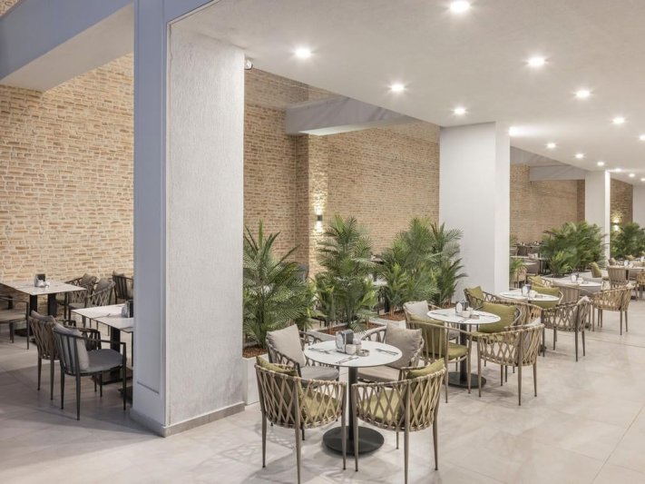 Arcanus Hotels Trendline Side Side