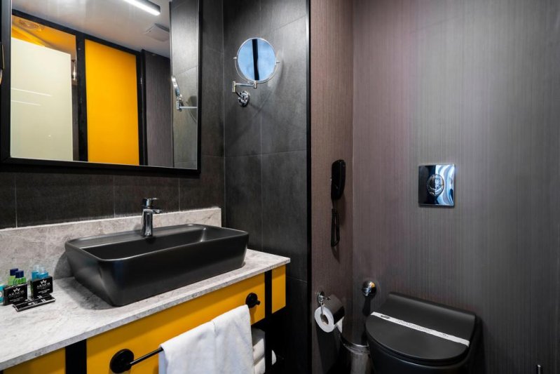 Arnor Deluxe Hotel & Spa Side