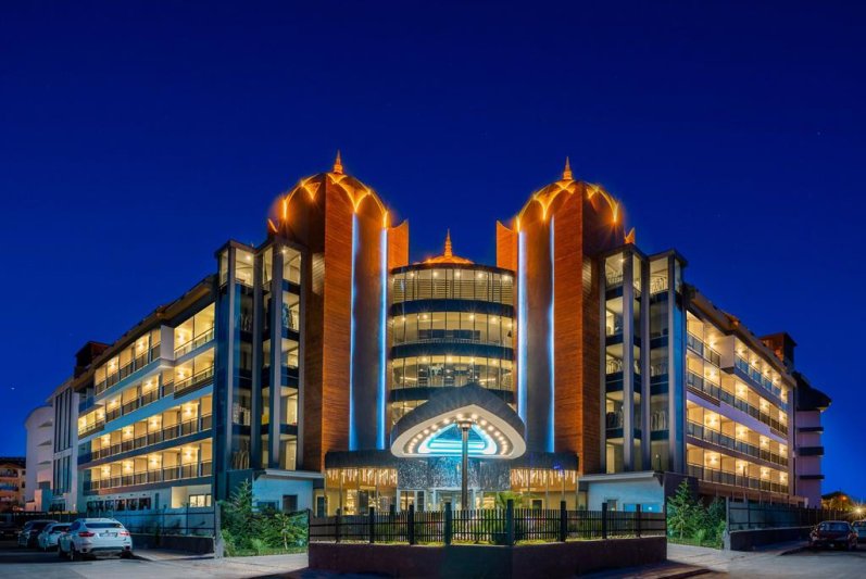 Arnor Deluxe Hotel & Spa Side