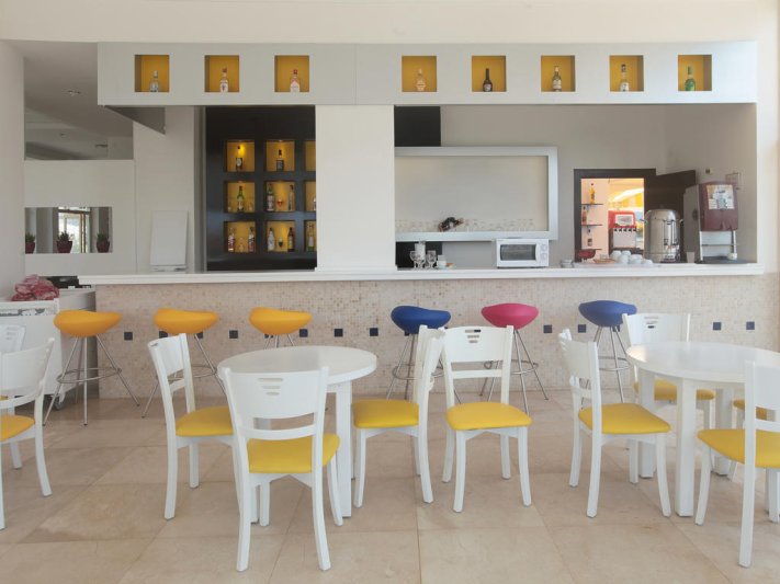 Kusadasi utazás Arora Hotel