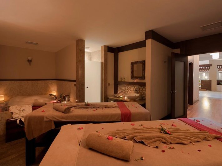 Barut Arum Resort Spa Side
