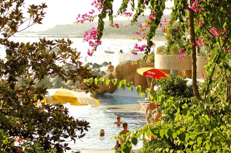 Alanya utazás Aska Just In Beach