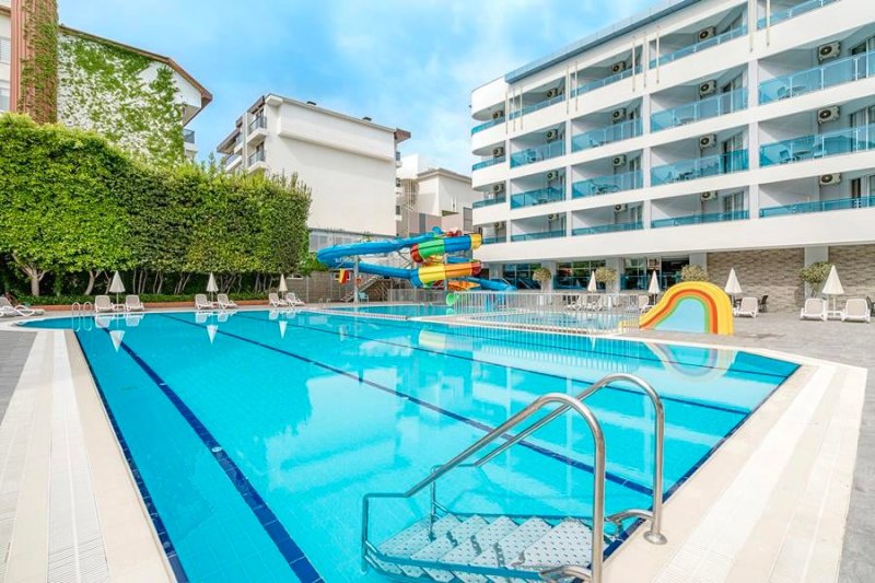 Alanya utazás Avena Resort