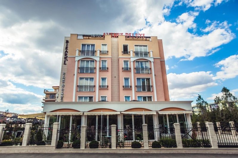 Avenue Deluxe Napospart