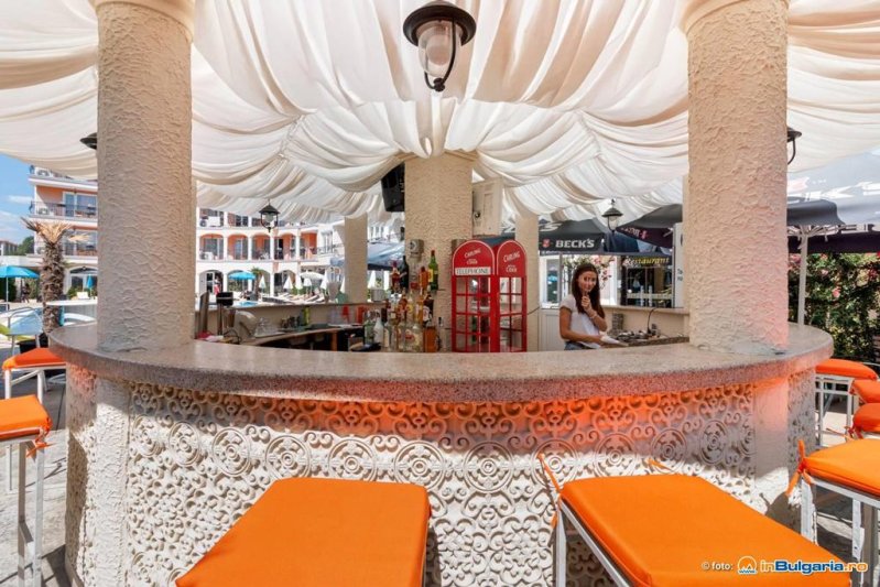 Napospart utazás Avenue Deluxe