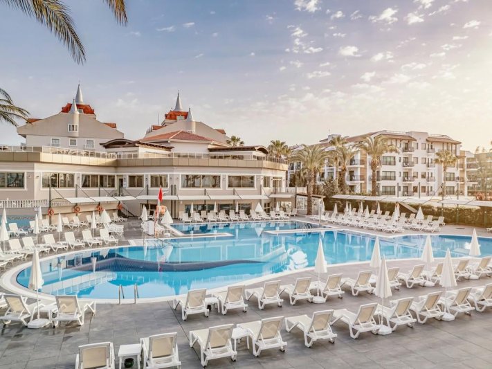 Belek utazás Aydinbey Famous Resort
